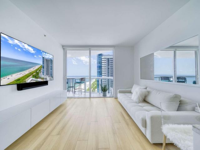 Apartment for sale  Unit #2406 - photo 5697932