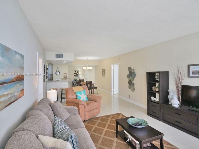 Apartment for sale  Unit #1216 - photo 7514359