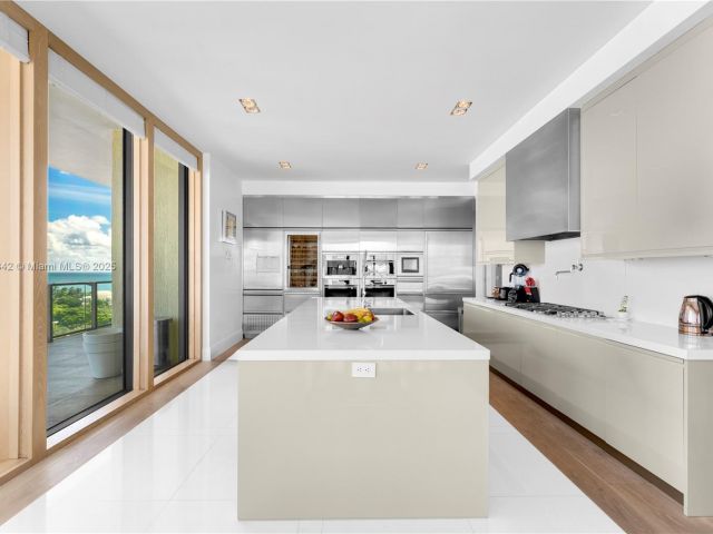 Apartment for sale  Unit #901 - photo 6109445