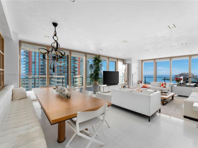 Apartment for sale  Unit #901 - photo 6109453