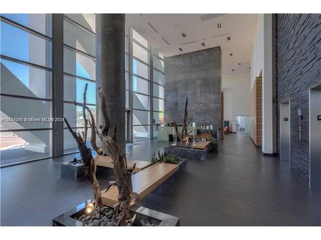 Apartment for sale  Unit #1811 - photo 5635154