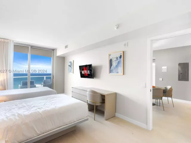 2-bedroom condo for sale in Hollywood - 4111 S Ocean Dr 3108 - MondialRealty