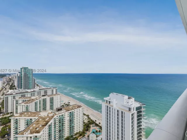 2-bedroom condo for sale in Hollywood - 4111 S Ocean Dr 3108 - MondialRealty