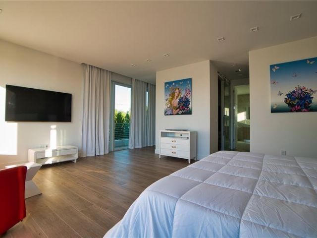 Home for sale at 3325 NE 18TH - photo 6056748