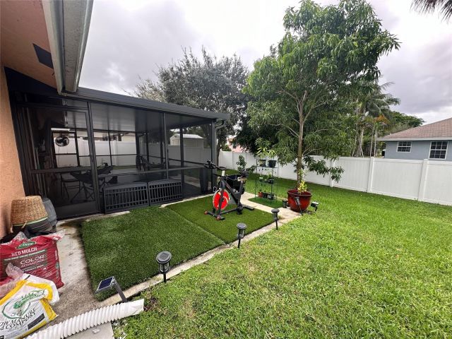 Home for sale at 547 NE 1st Ave - photo 6115256