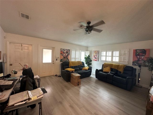 Home for sale at 547 NE 1st Ave - photo 6115261