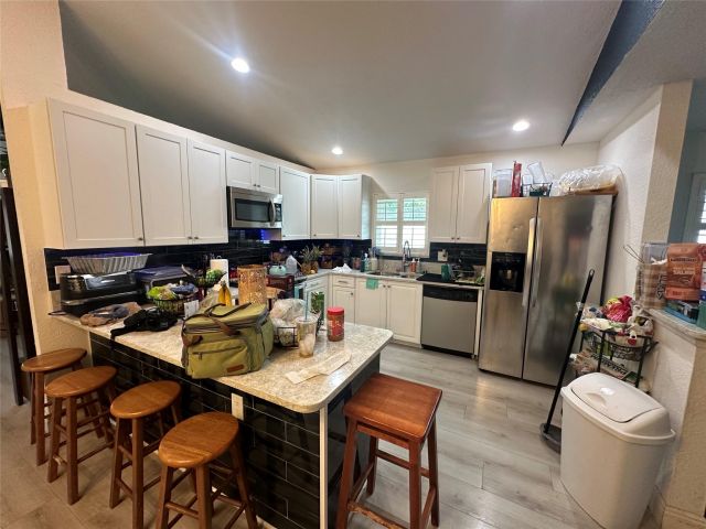 Home for sale at 547 NE 1st Ave - photo 6115263