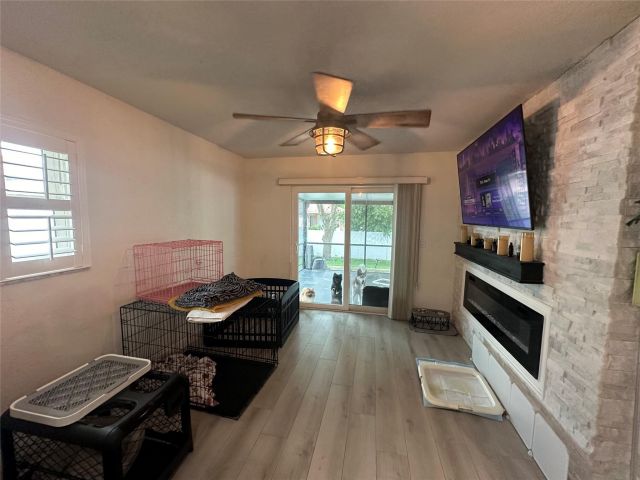 Home for sale at 547 NE 1st Ave - photo 6115264