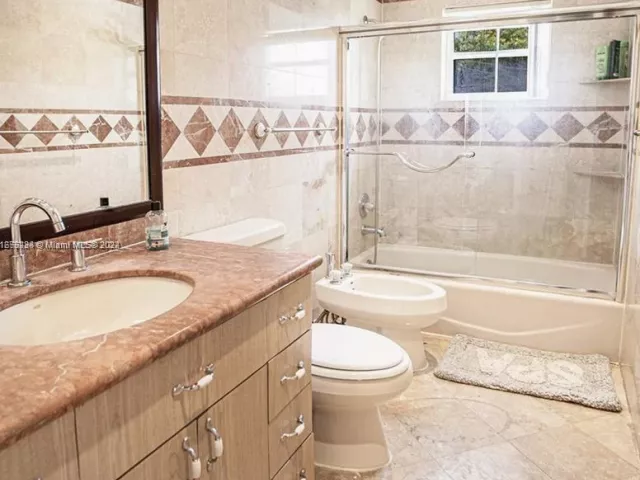 3-bedroom home for sale in Hollywood - 1531 Moffett St - MondialRealty