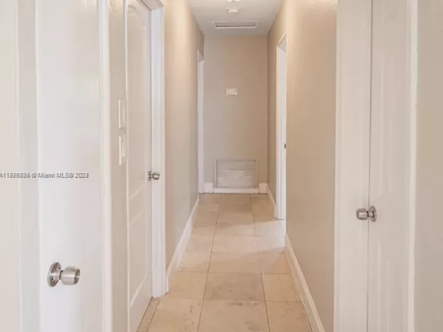 3-bedroom home for sale in Hollywood - 1531 Moffett St - MondialRealty