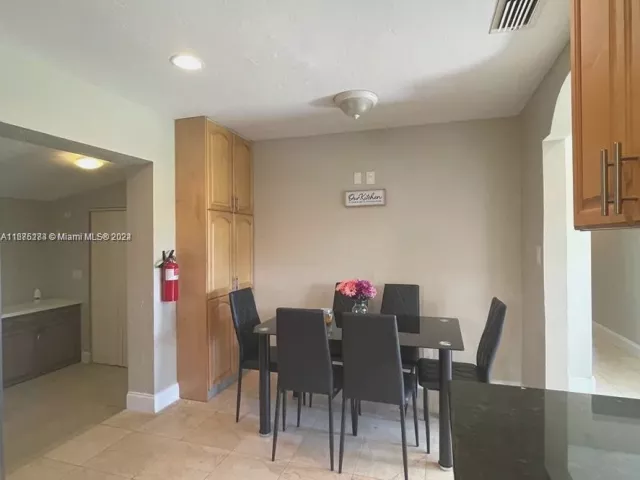 3-bedroom home for sale in Hollywood - 1531 Moffett St - MondialRealty