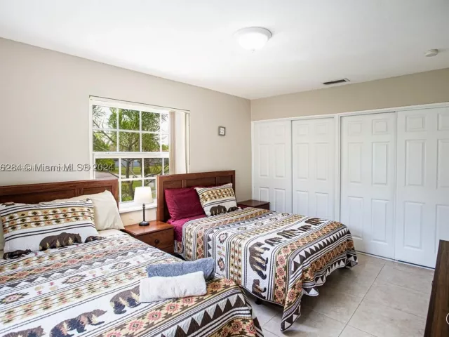 3-bedroom home for sale in Hollywood - 1531 Moffett St - MondialRealty