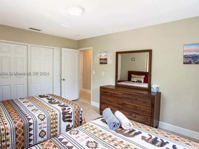 3-bedroom home for sale in Hollywood - 1531 Moffett St - MondialRealty