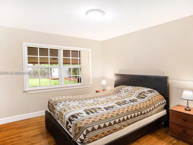 3-bedroom home for sale in Hollywood - 1531 Moffett St - MondialRealty