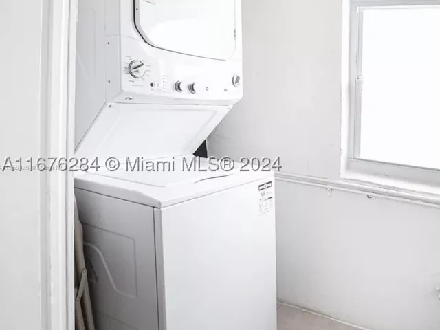3-bedroom home for sale in Hollywood - 1531 Moffett St - MondialRealty