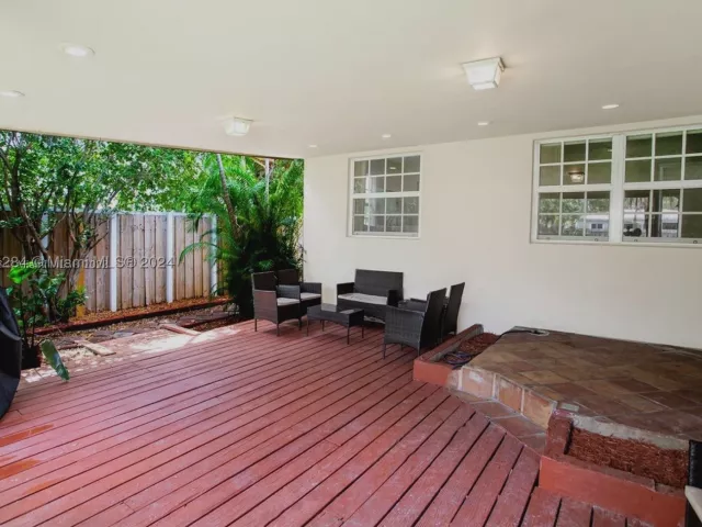 3-bedroom home for sale in Hollywood - 1531 Moffett St - MondialRealty