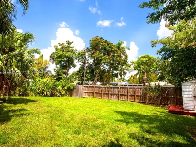 3-bedroom home for sale in Hollywood - 1531 Moffett St - MondialRealty