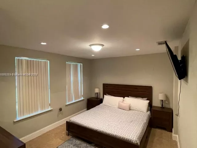 3-bedroom home for sale in Hollywood - 1531 Moffett St - MondialRealty