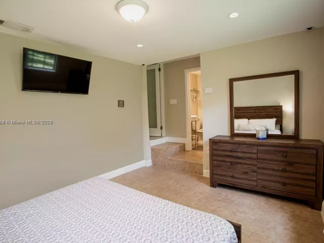 3-bedroom home for sale in Hollywood - 1531 Moffett St - MondialRealty