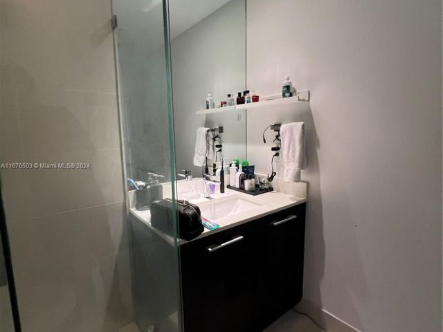 Apartment for sale  Unit #1604 - photo 5605996