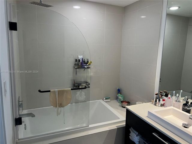 Apartment for sale  Unit #1604 - photo 5605997