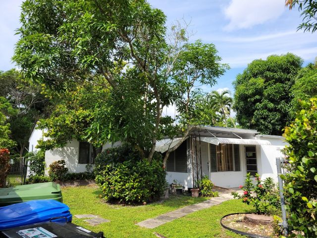 Home for sale at 1309 NW 3rd Ave - photo 5982722