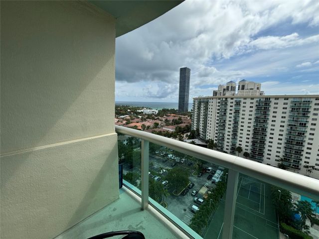 Apartment for sale  Unit #1610 - photo 6222734