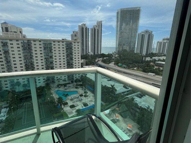 Apartment for sale  Unit #1610 - photo 6222735