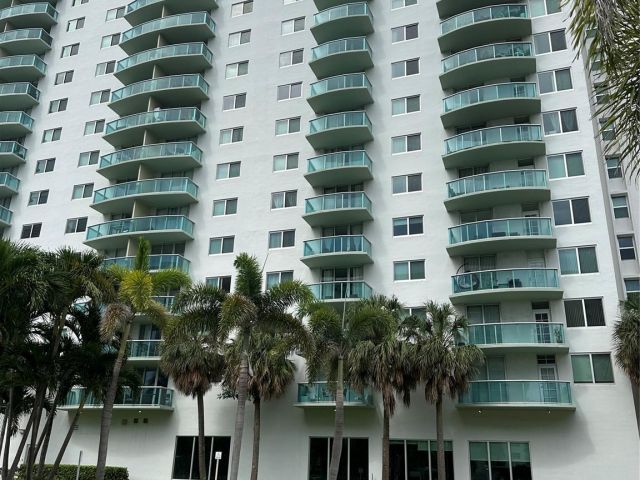 Apartment for sale  Unit #1610 - photo 6222738