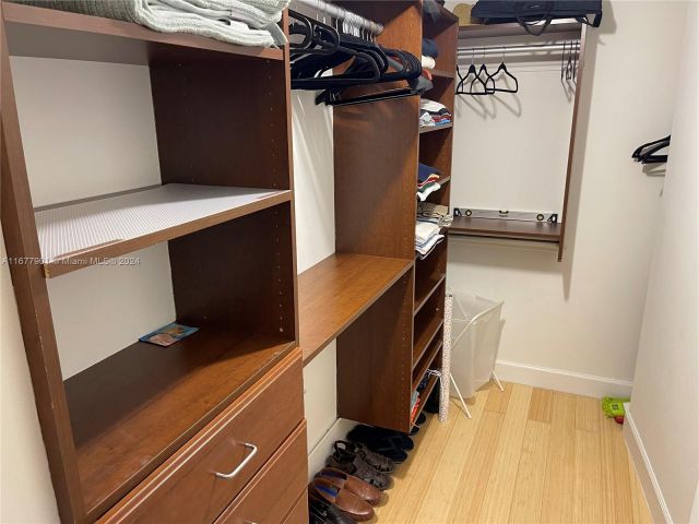 Apartment for sale  Unit #1701 - photo 5623779