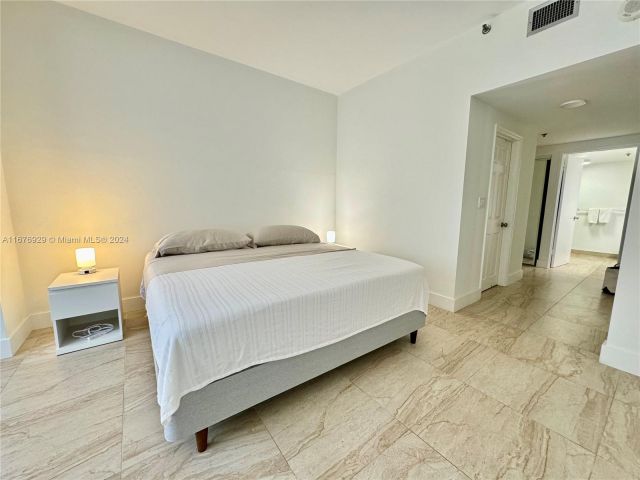 Apartment for rent  Unit #324 - photo 5647897