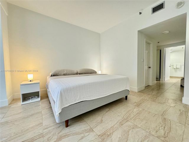 Apartment for rent  Unit #324 - photo 5647898