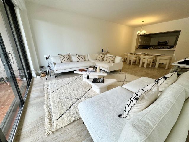 Apartment for rent  Unit #324 - photo 5647902