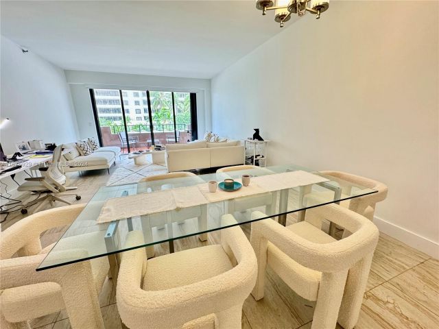 Apartment for rent  Unit #324 - photo 5647910