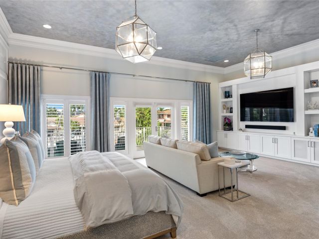 Home for sale at 3061 NE 44th st - photo 5891178