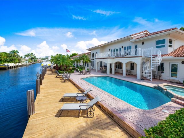 Home for sale at 3061 NE 44th st - photo 5891185