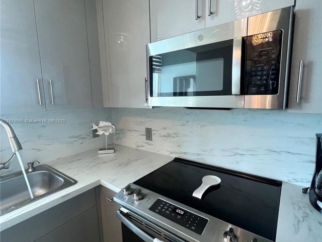 Apartment for sale  Unit #BAY21 - photo 5685230