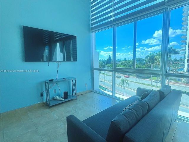 Apartment for sale  Unit #BAY21 - photo 5685239