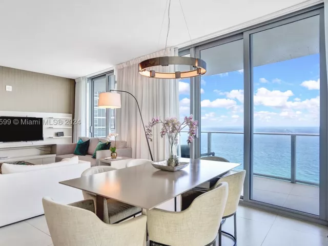 3-bedroom condo for sale in Hollywood - 4111 S Ocean Dr 1201 - MondialRealty