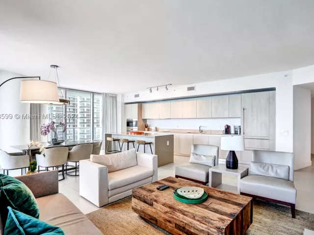 3-bedroom condo for sale in Hollywood - 4111 S Ocean Dr 1201 - MondialRealty