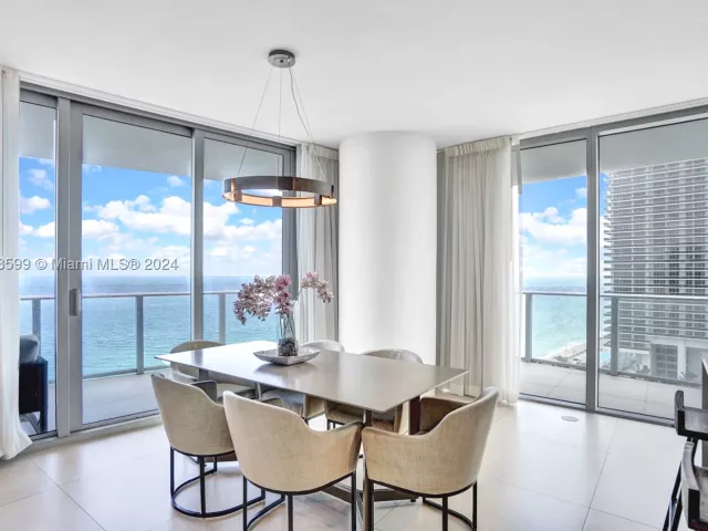 3-bedroom condo for sale in Hollywood - 4111 S Ocean Dr 1201 - MondialRealty