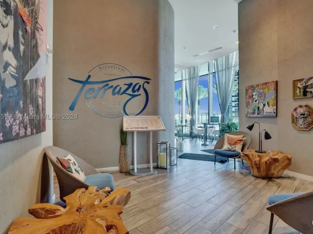 3-bedroom condo for sale in Hollywood - 4111 S Ocean Dr 1201 - MondialRealty