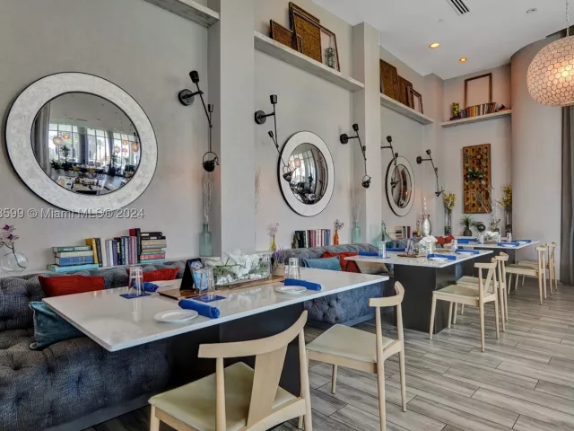 3-bedroom condo for sale in Hollywood - 4111 S Ocean Dr 1201 - MondialRealty