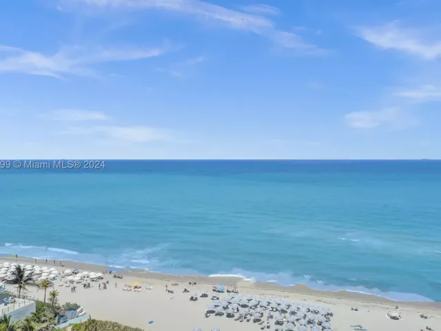 3-bedroom condo for sale in Hollywood - 4111 S Ocean Dr 1201 - MondialRealty