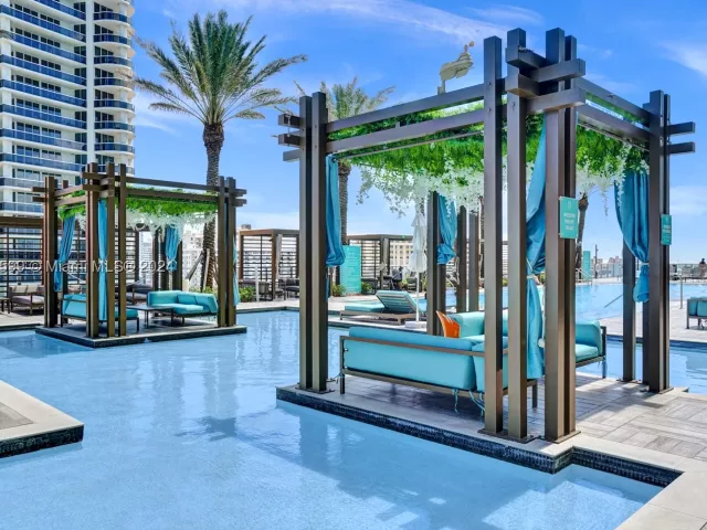 3-bedroom condo for sale in Hollywood - 4111 S Ocean Dr 1201 - MondialRealty