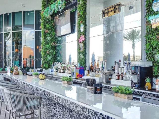 3-bedroom condo for sale in Hollywood - 4111 S Ocean Dr 1201 - MondialRealty