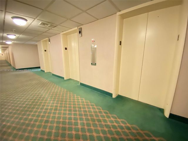 1-bedroom condo for sale in Hallandale Beach - 1965 S Ocean Dr 4D - MondialRealty