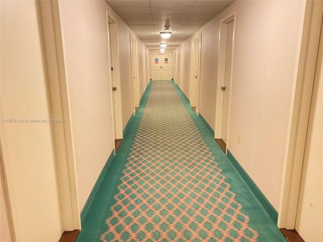 1-bedroom condo for sale in Hallandale Beach - 1965 S Ocean Dr 4D - MondialRealty