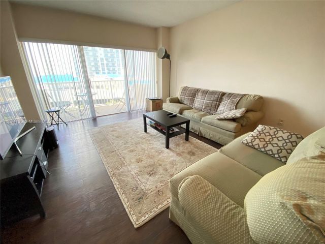 1-bedroom condo for sale in Hallandale Beach - 1965 S Ocean Dr 4D - MondialRealty
