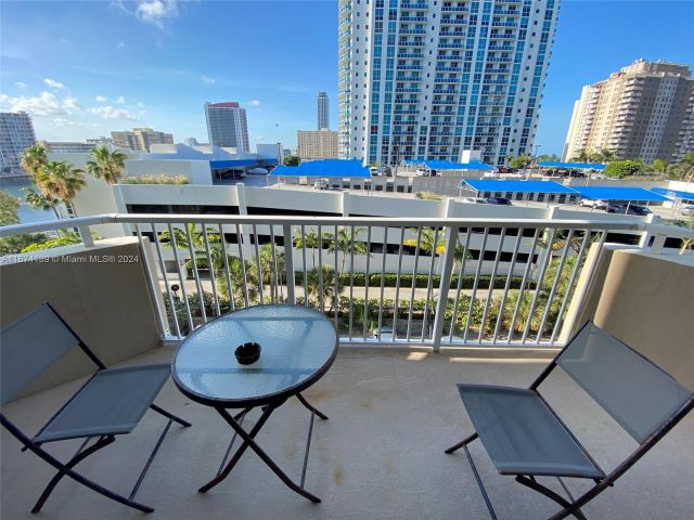 1-bedroom condo for sale in Hallandale Beach - 1965 S Ocean Dr 4D - MondialRealty